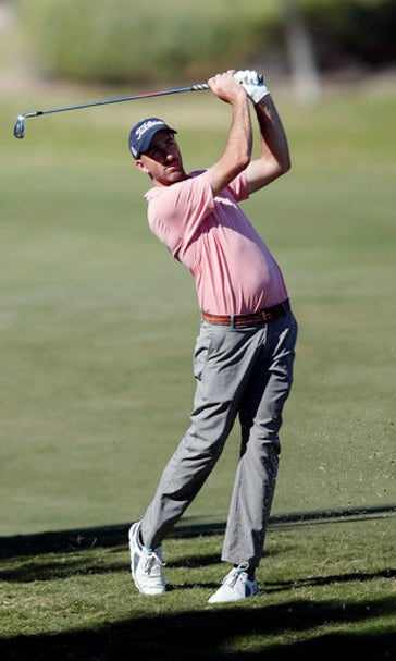 Ogilvy leads Australian Open by 2 shots after round 3